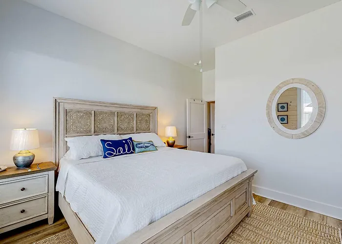 Holiday home Friendly With Private Pool Wifi Private Washer Dryer And Ac *